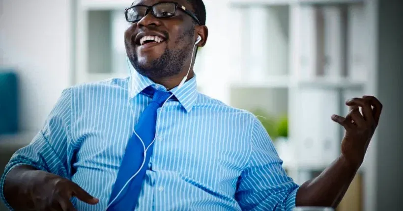 272_la canzone felice