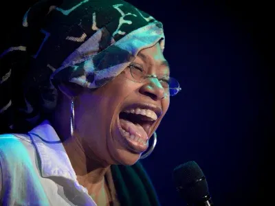 La voce libera: Rachelle Ferrell e l’arte di essere sé stessi